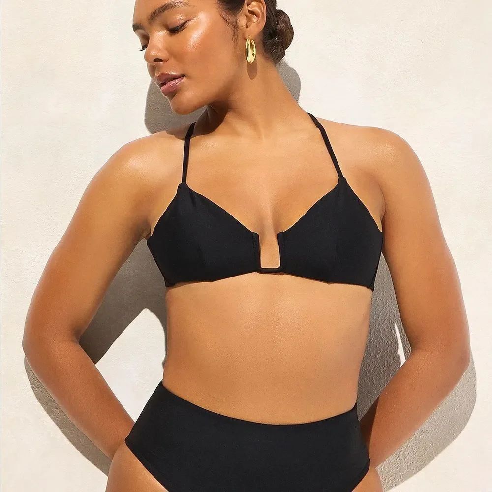 NWT J CREW Mira bikini top in Classic Sculpt in black